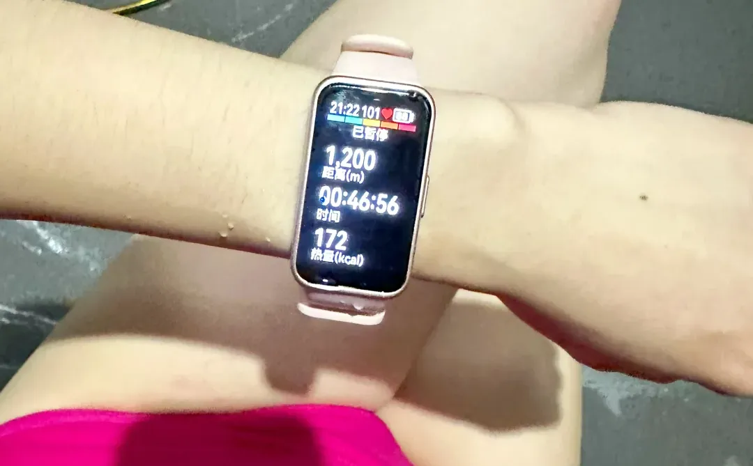 入不了爱河就入游泳池吧～