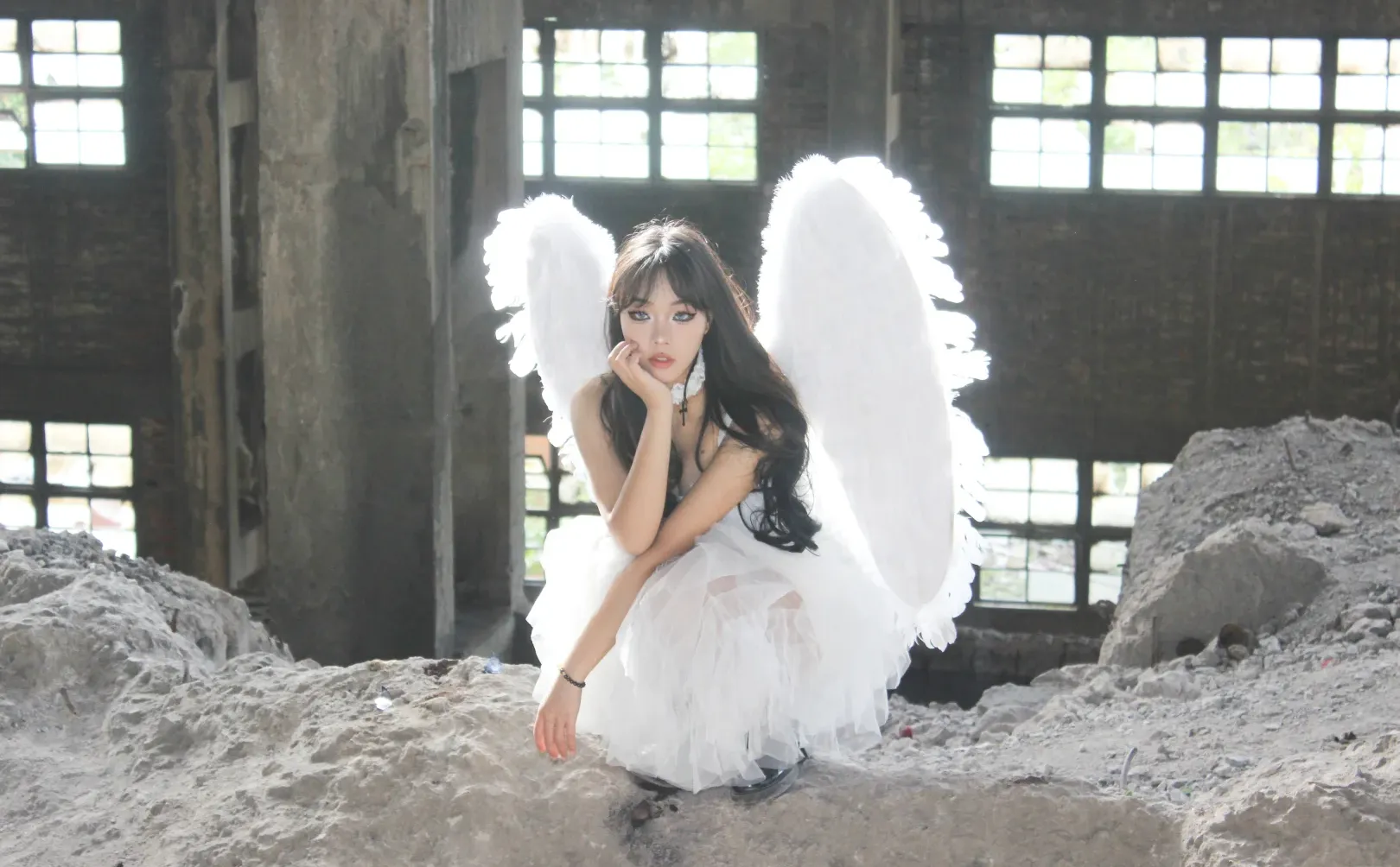 光与影的天使，废弃的废墟～