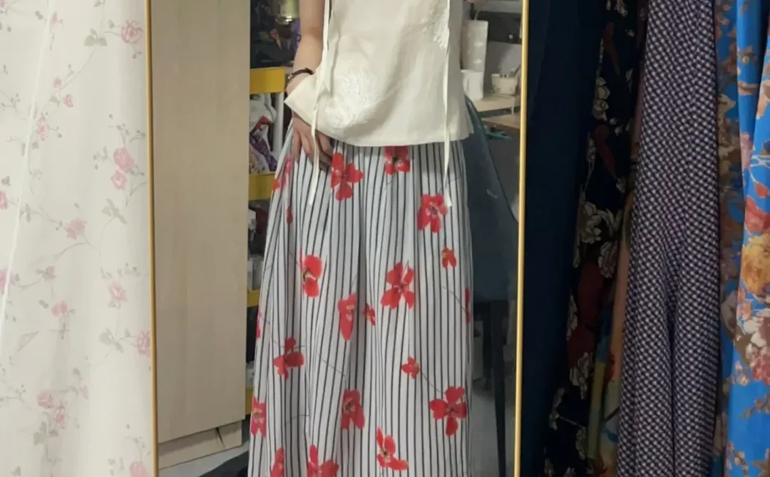 69米出两件套 上衣l码偏小建议s 裙子s