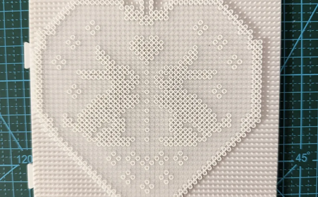 挑战一百个拼豆（85/100）｜心形蕾丝小兔