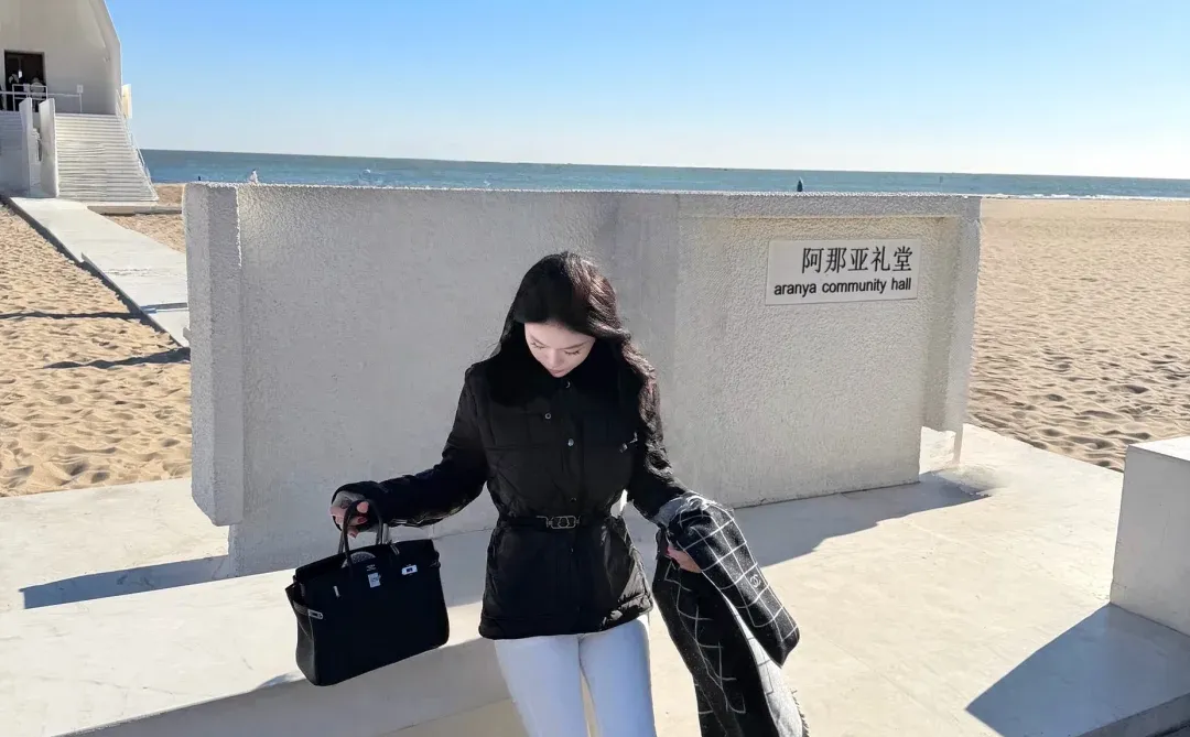 去海边看阿那亚礼堂啦！🌊