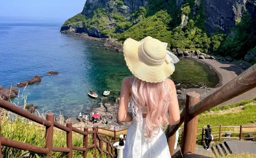 济州岛的海边🏖️、海浪🌊、沙滩