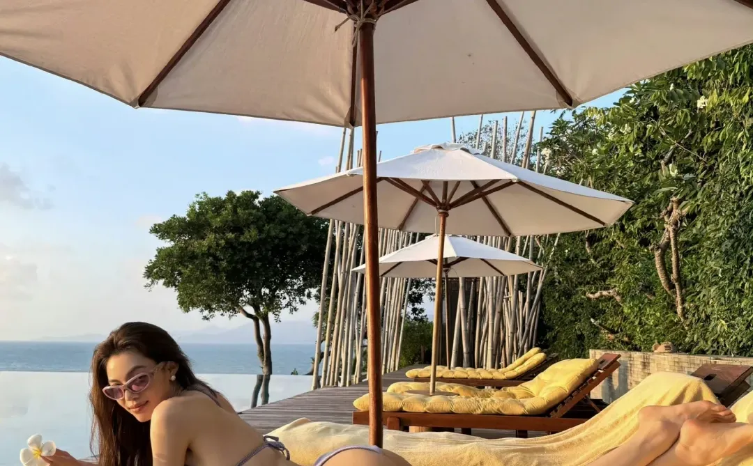 钟楚曦 泳装大秀 身材好辣