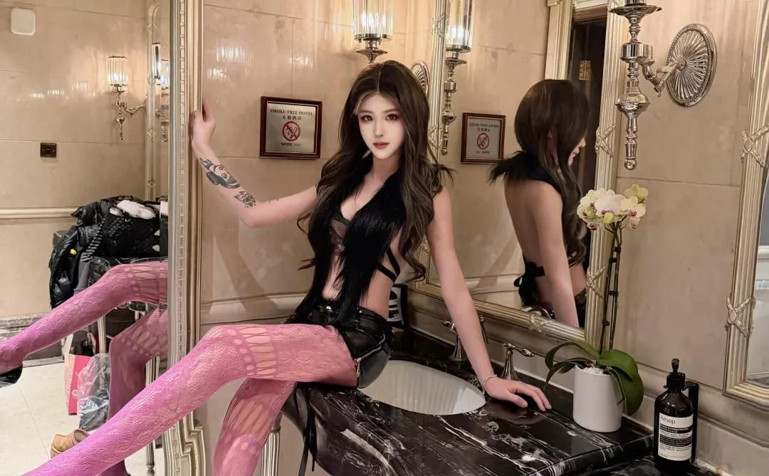 想看我低头 那你跪下啊