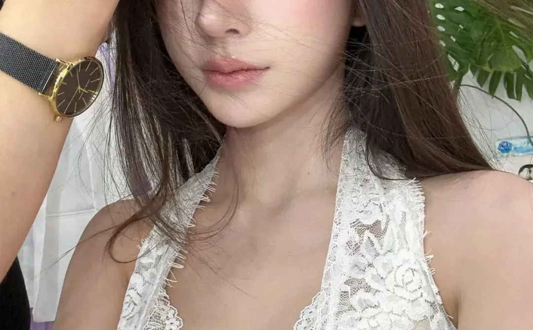 Gaga周六紫色御姐风