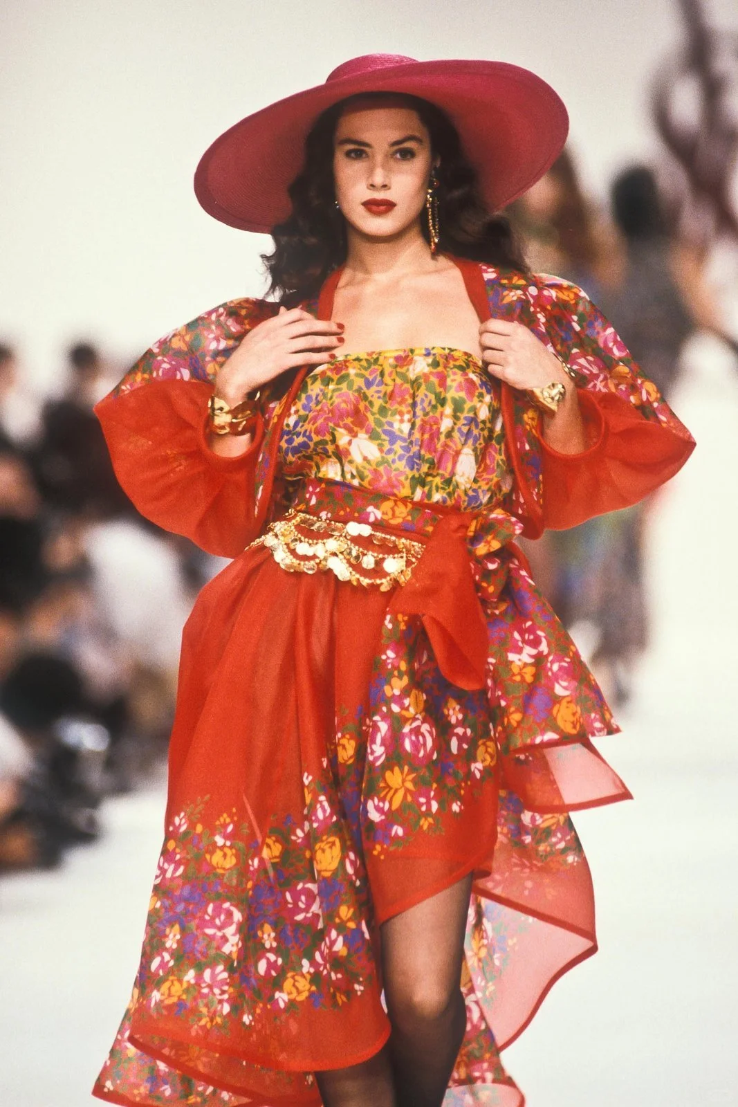 秀场回顾｜Yves Saint Laurent 1990