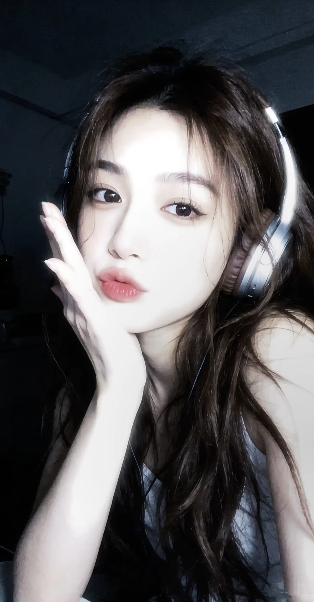 ins氛围感美女宝宝壁纸~