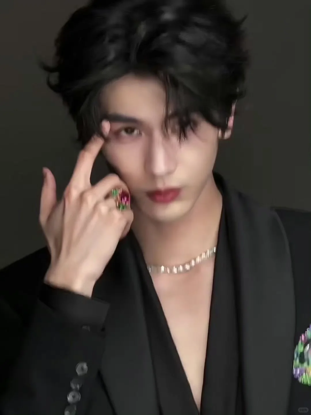 ✨谁懂啊！帅得我原地旋转三圈！