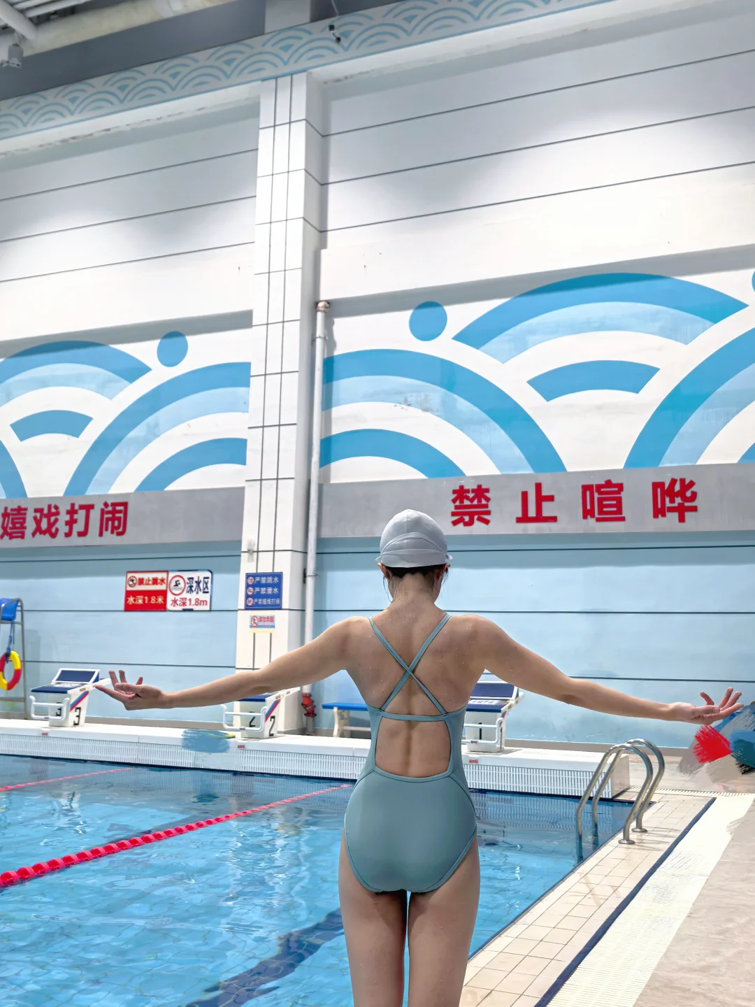 游泳一年，这个背我应得的！🏊