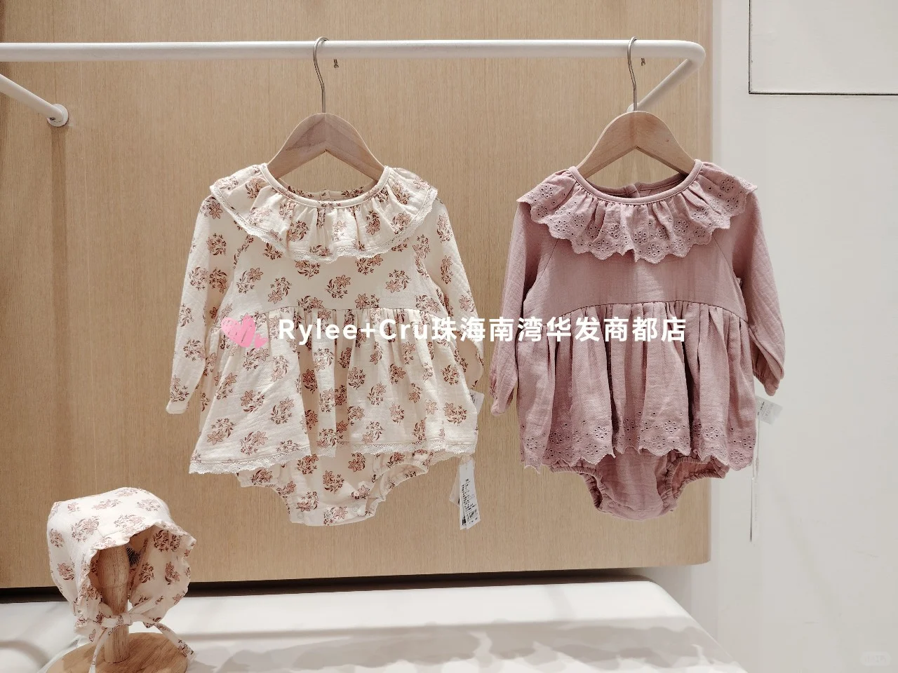 女宝宝可可爱爱的包屁裙