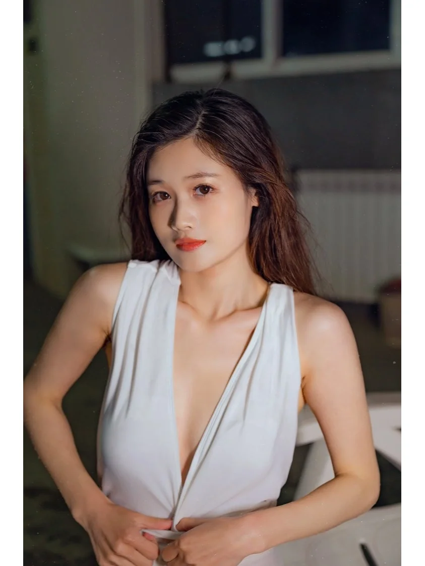 泳池女孩与健身女孩 | 武汉拍照