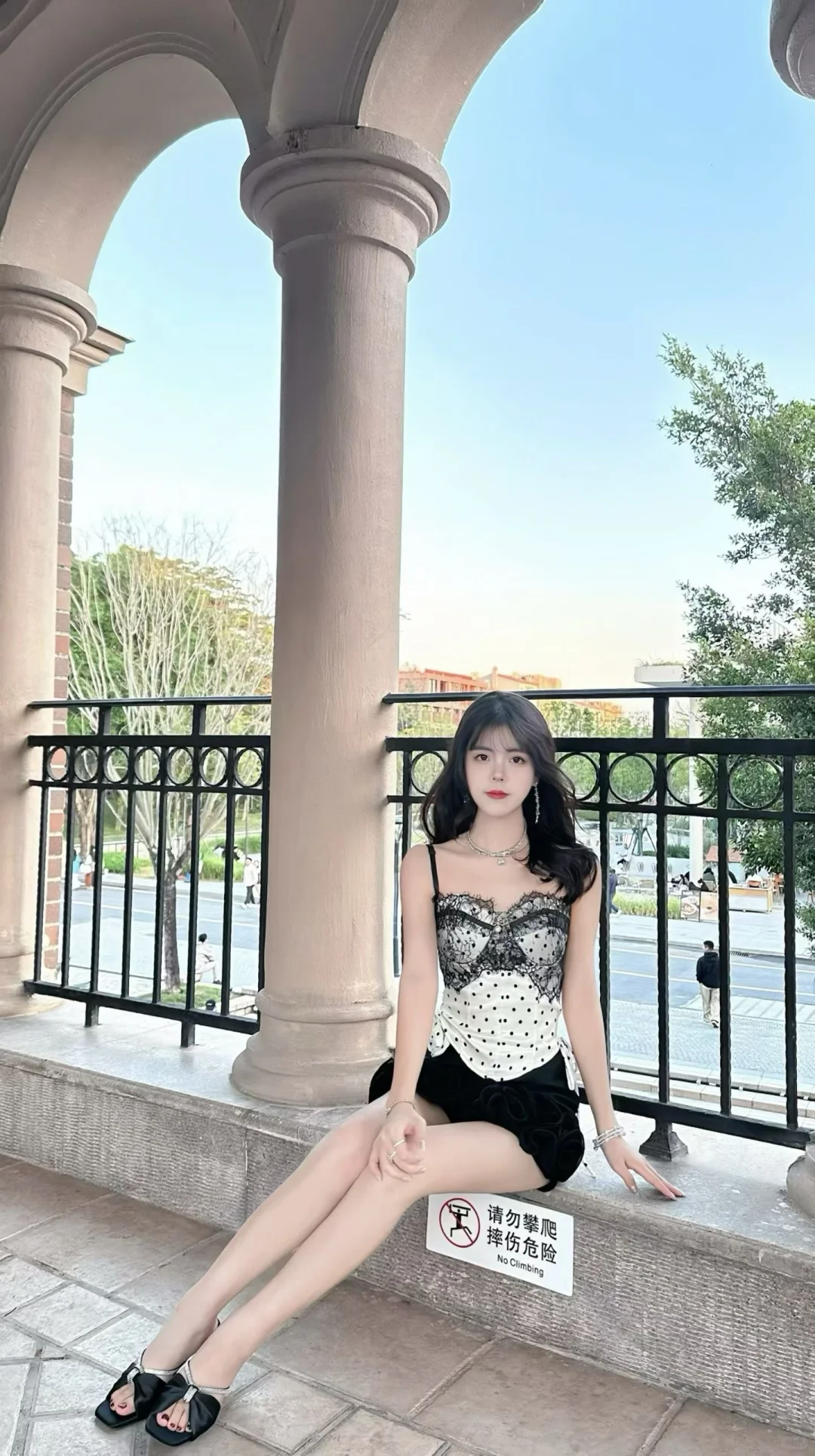 存一组小幅度御姐拍照姿势🗝️