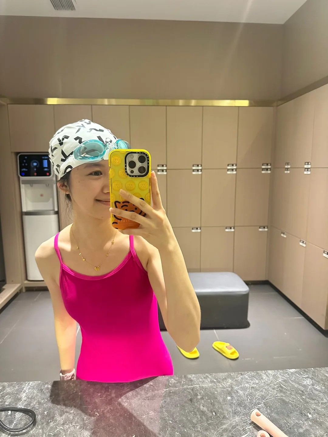 入不了爱河就入游泳池吧～