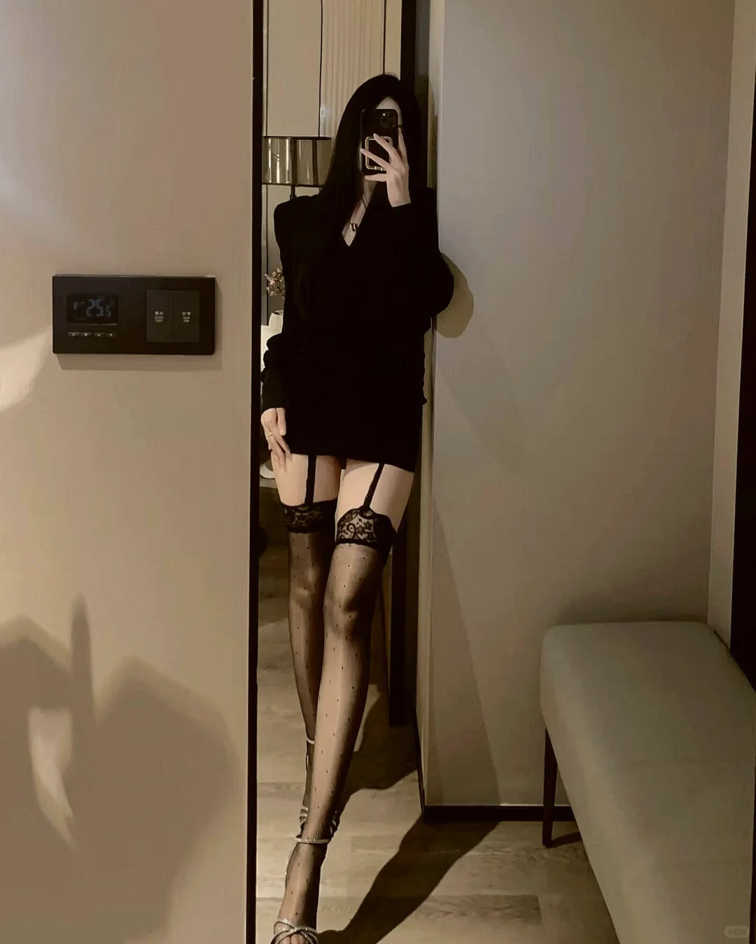 黑色丝袜，让你秒变御姐范😍