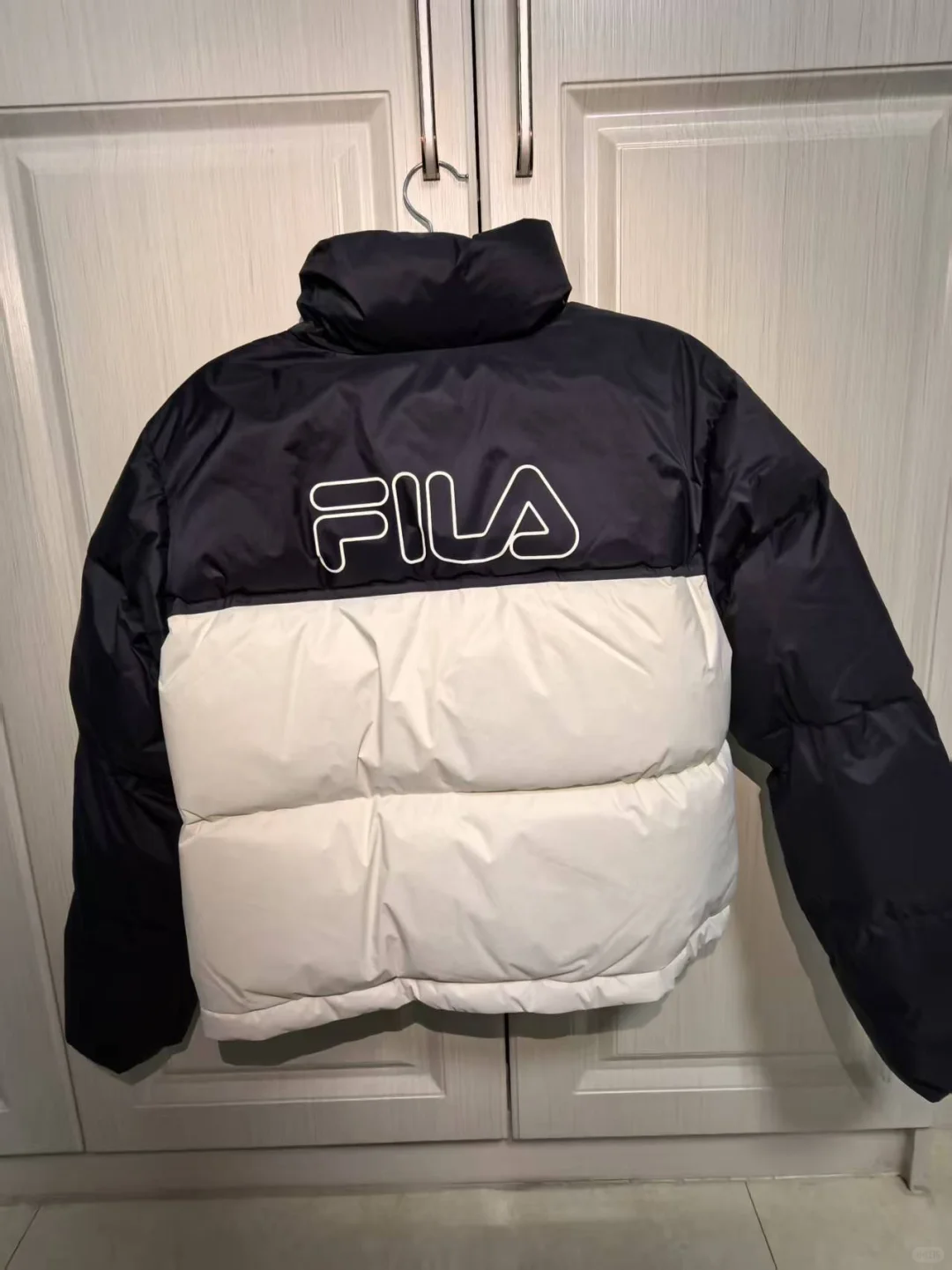 斐乐全新羽绒服（女）S码