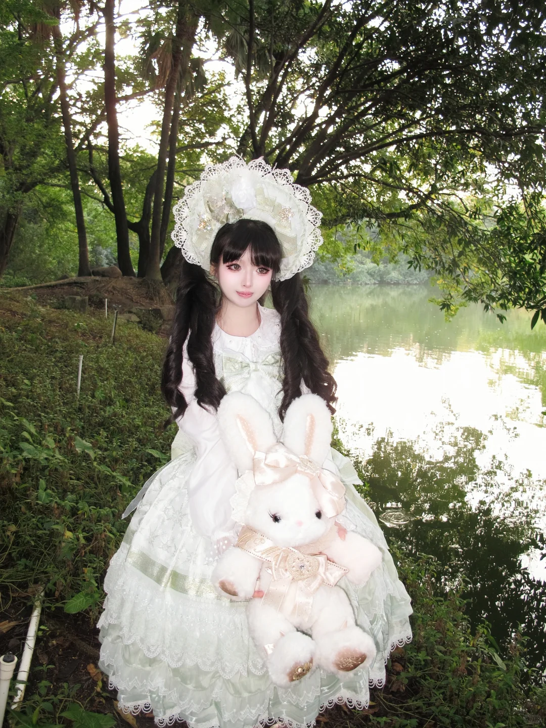 圣诞g若草，在湖边拍的，好美