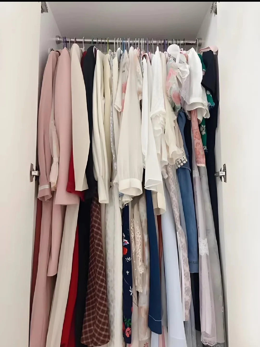 闲置衣服无偿宋给需要的姐妹