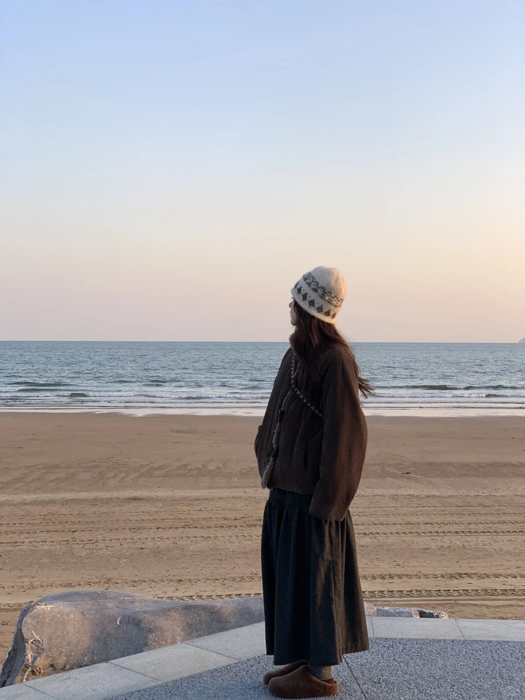 冬天的海边真的好适合松弛感穿搭