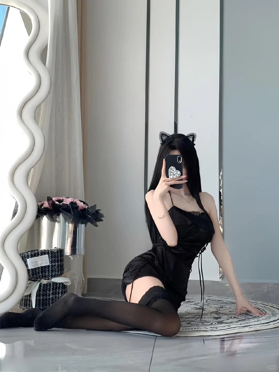 纯欲天花板小黑裙👗 谁穿谁是氛围感美女