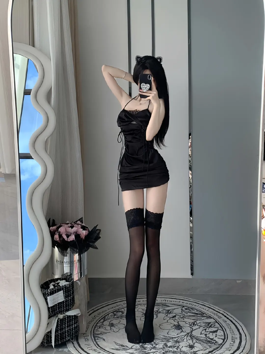 纯欲天花板小黑裙👗 谁穿谁是氛围感美女