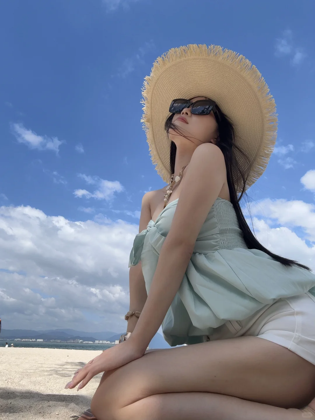 分享自然不露脸海岛拍照姿势&超出片穿搭🩵