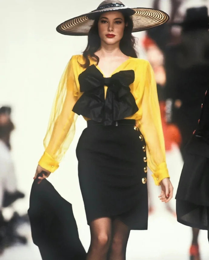 秀场回顾｜Yves Saint Laurent 1990