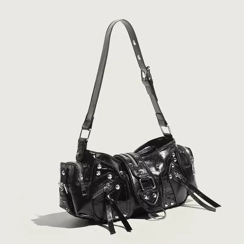 甜酷辣妹必备油蜡皮腋下包超有范儿💧