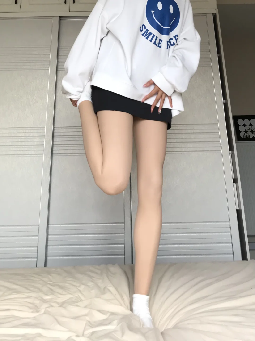 这袜子我说是真腿没人反驳吧！！！