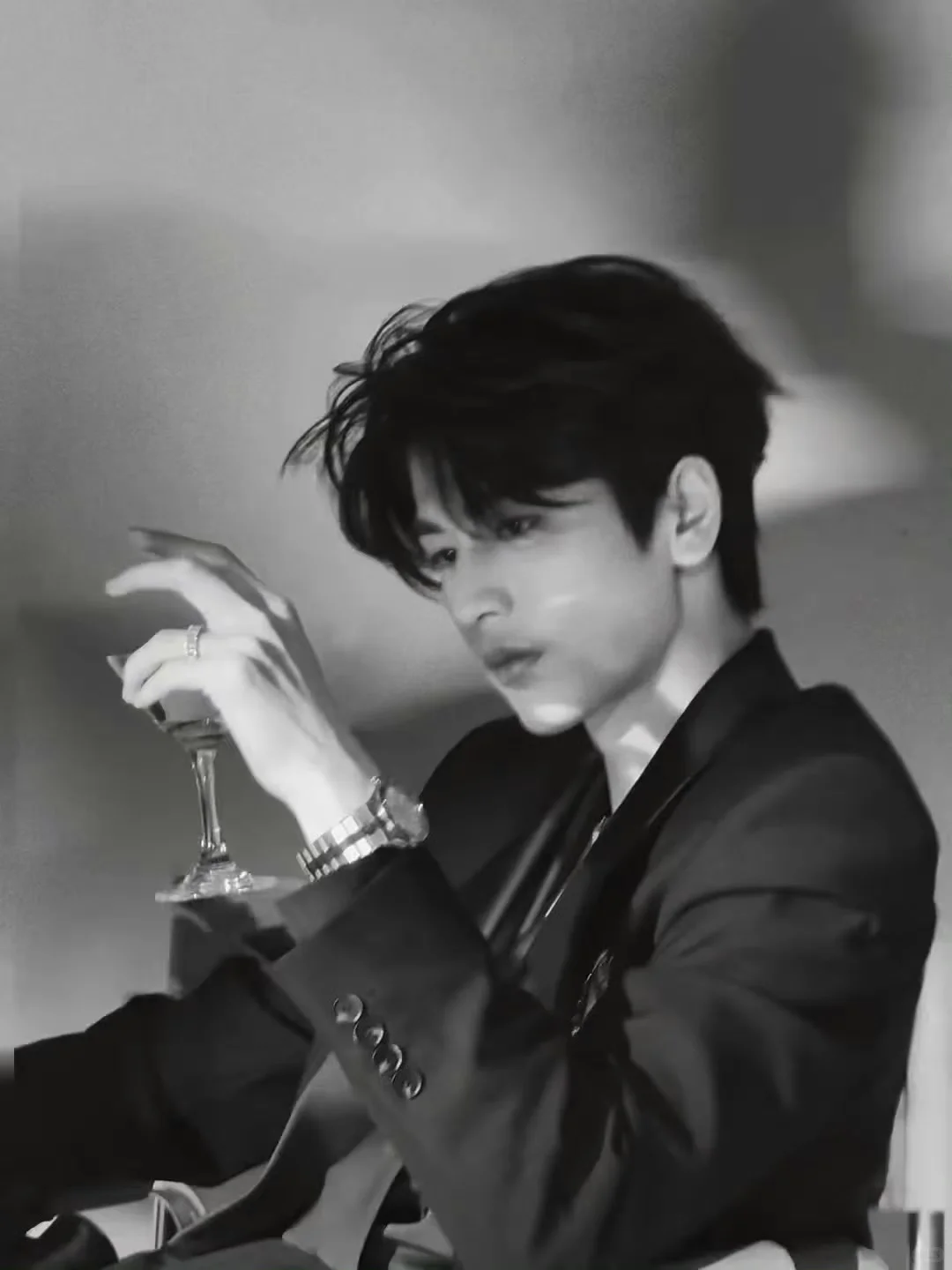 ✨谁懂啊！帅得我原地旋转三圈！