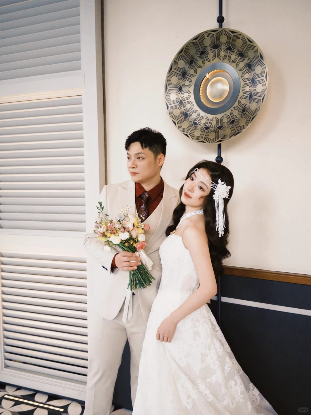 东莞婚纱礼服裙褂 婚礼 试纱 缎面蕾丝轻纱