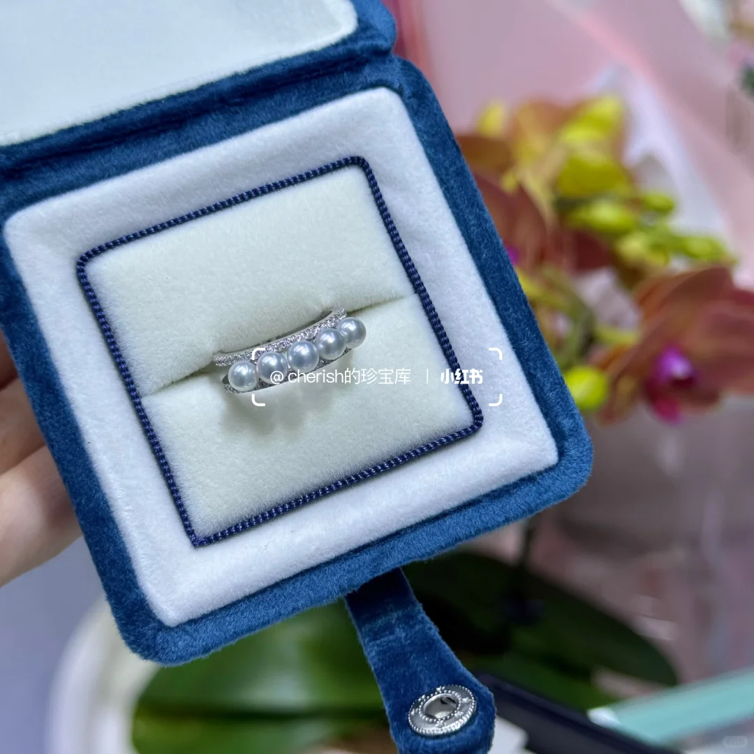 显手细的闪闪戒指！天然色真多麻💫