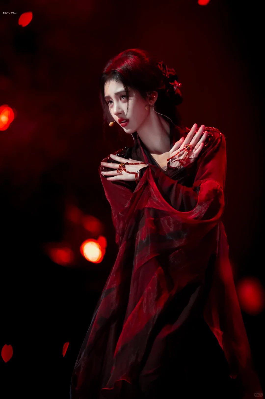 谁懂蒙眼的这个造型