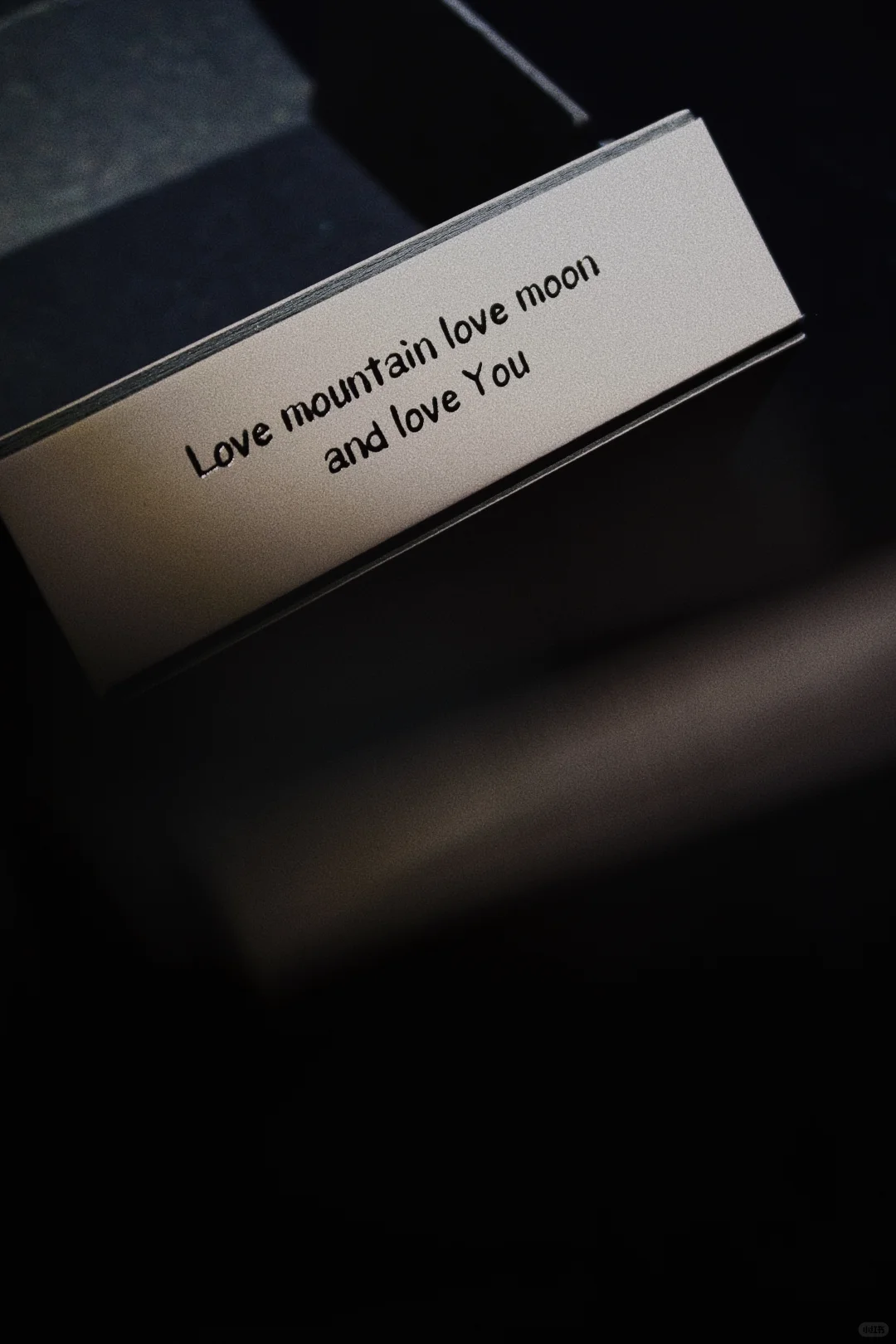 打破冬日沉闷，秋冬穿搭“小心机”。