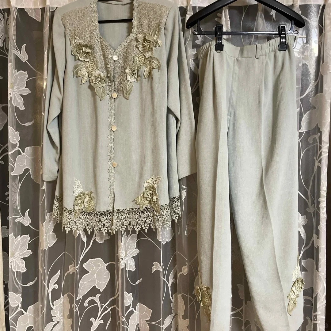 vintage日产立体花朵蕾丝套装 上衣