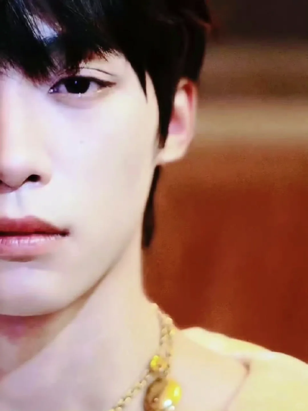 梓渝势界杂志预告这个蕾丝眼纱太绝了！！