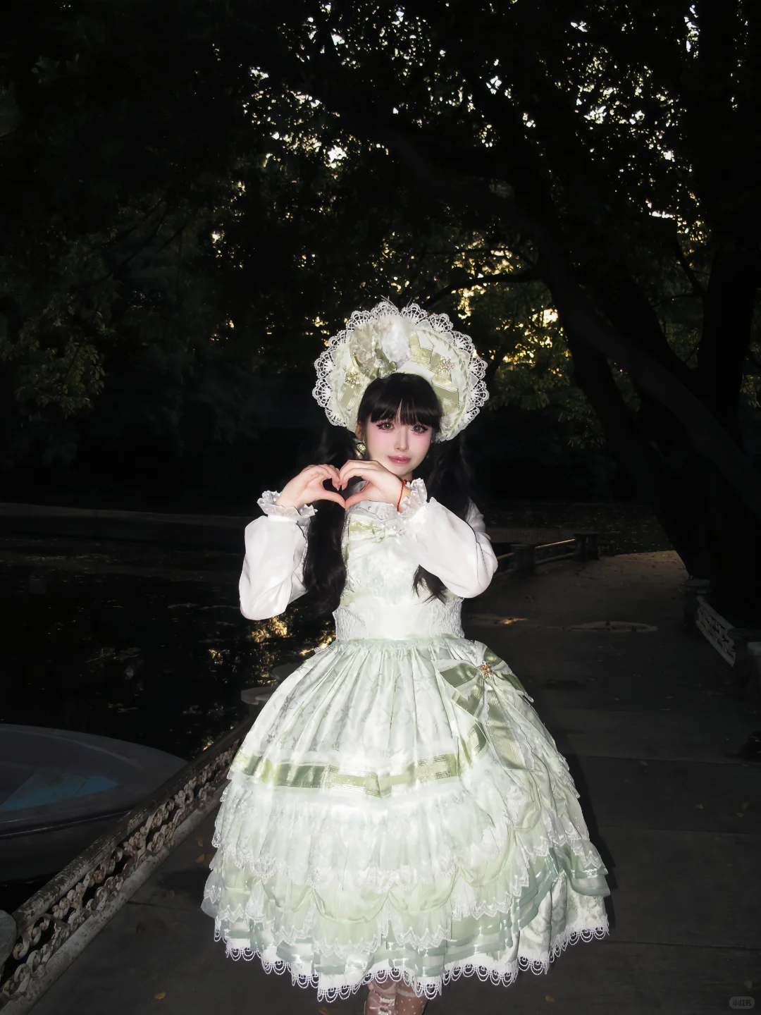 圣诞g若草，在湖边拍的，好美