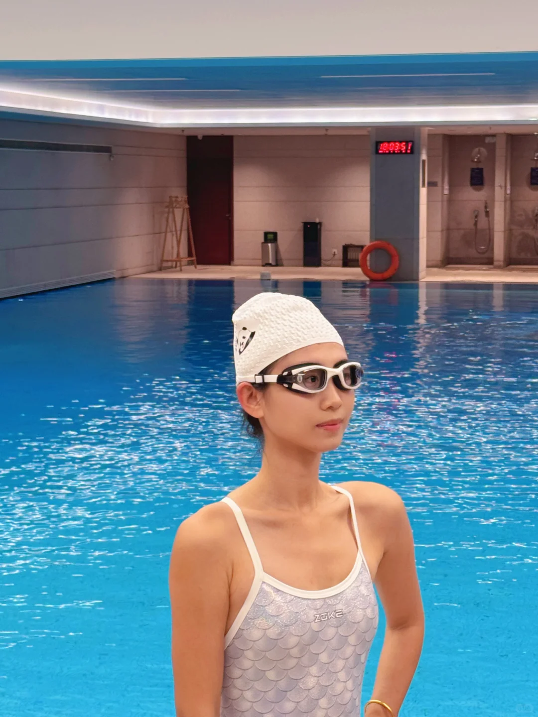 今天又是游泳的小萝卜～