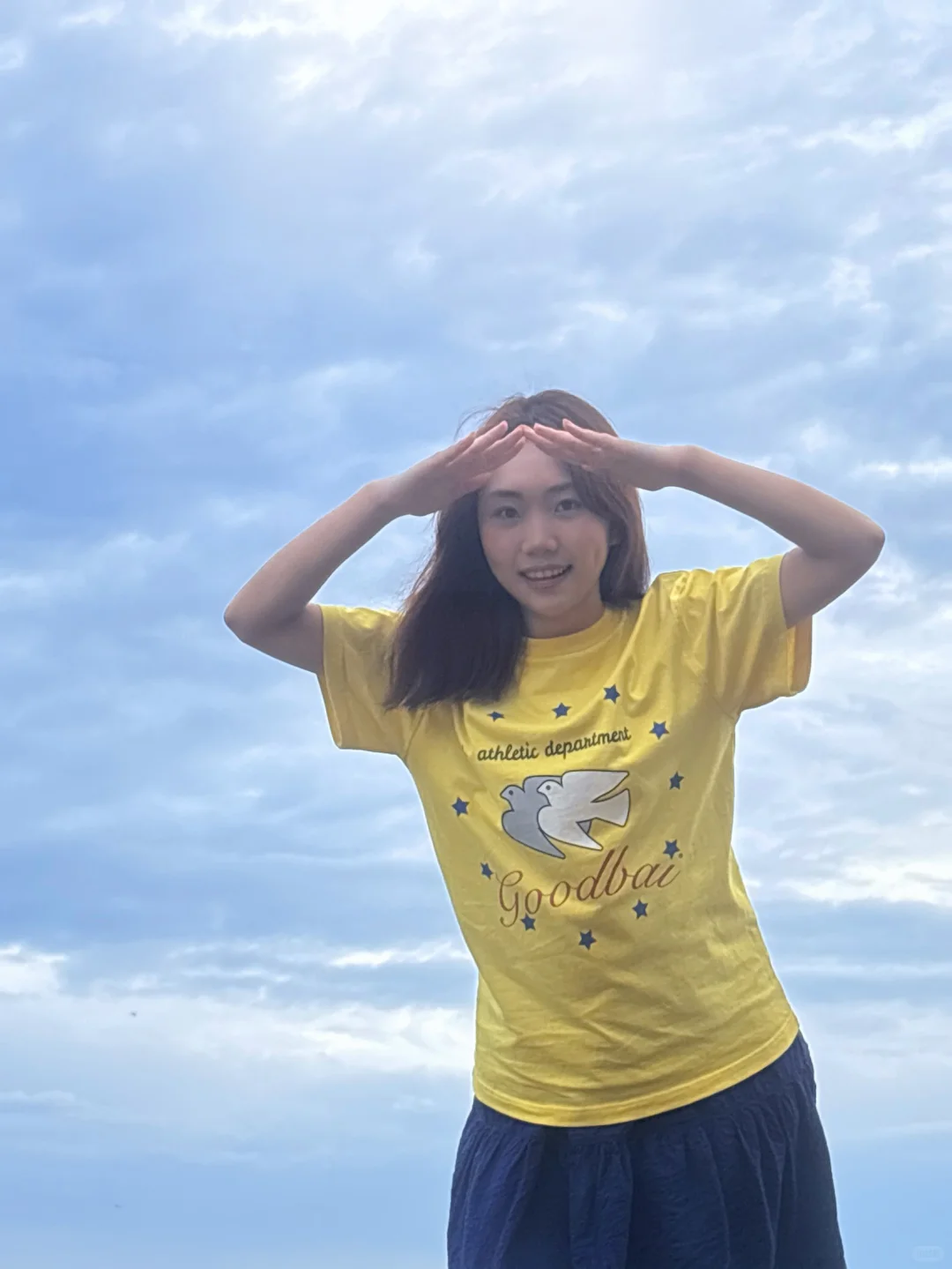 去海边衣服要穿亮爆的！☀️