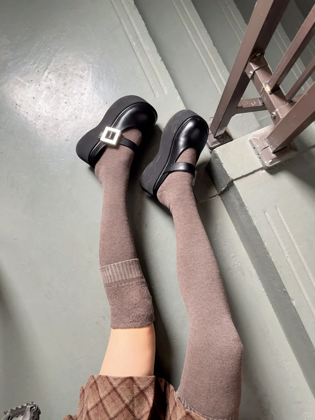 浅咖温柔杀✨秋冬氛围感裸感过膝袜封神