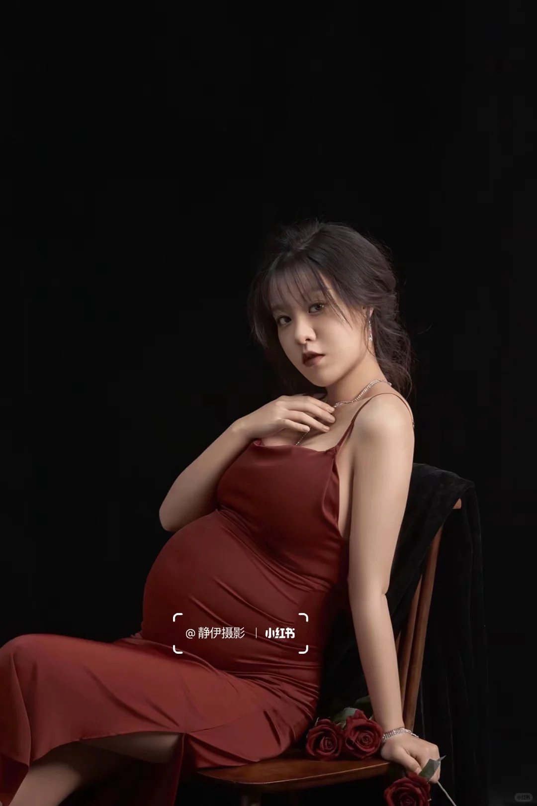 高级氛围感红裙吊带孕姿孕妈妈写真❤️