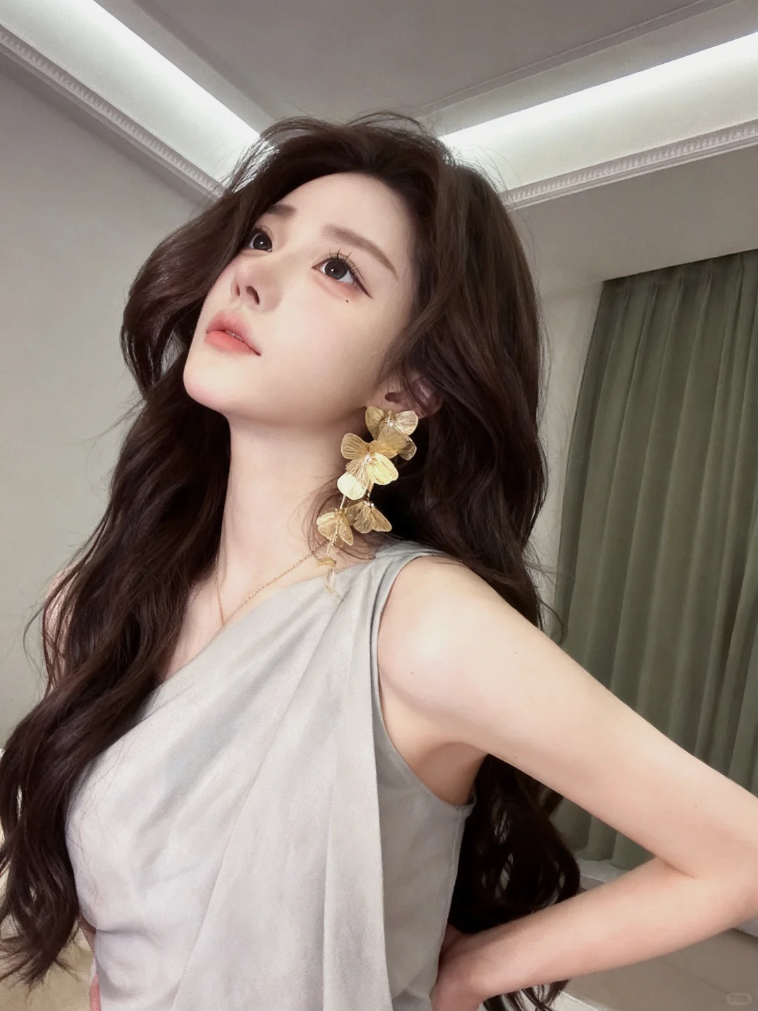 第一次当美女 手都P酸了