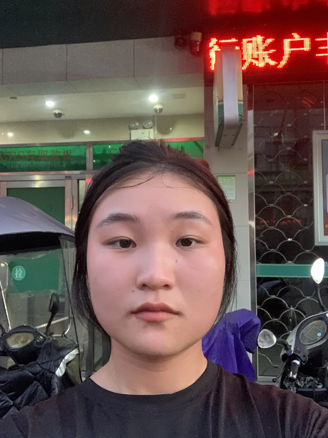 方圆脸瘦下来感觉面相都变了