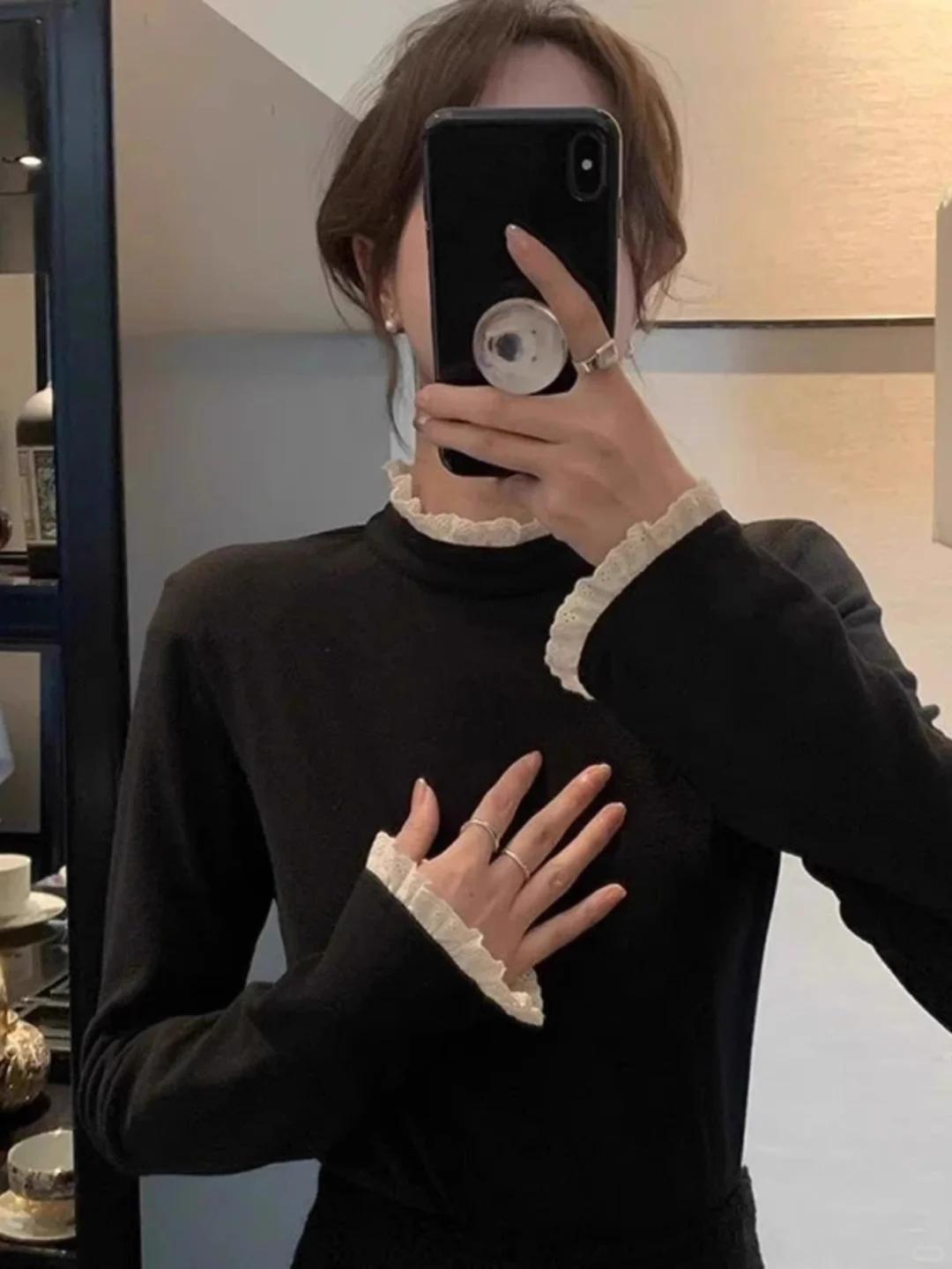 保暖显瘦拼接蕾丝花边半高领打底衫～