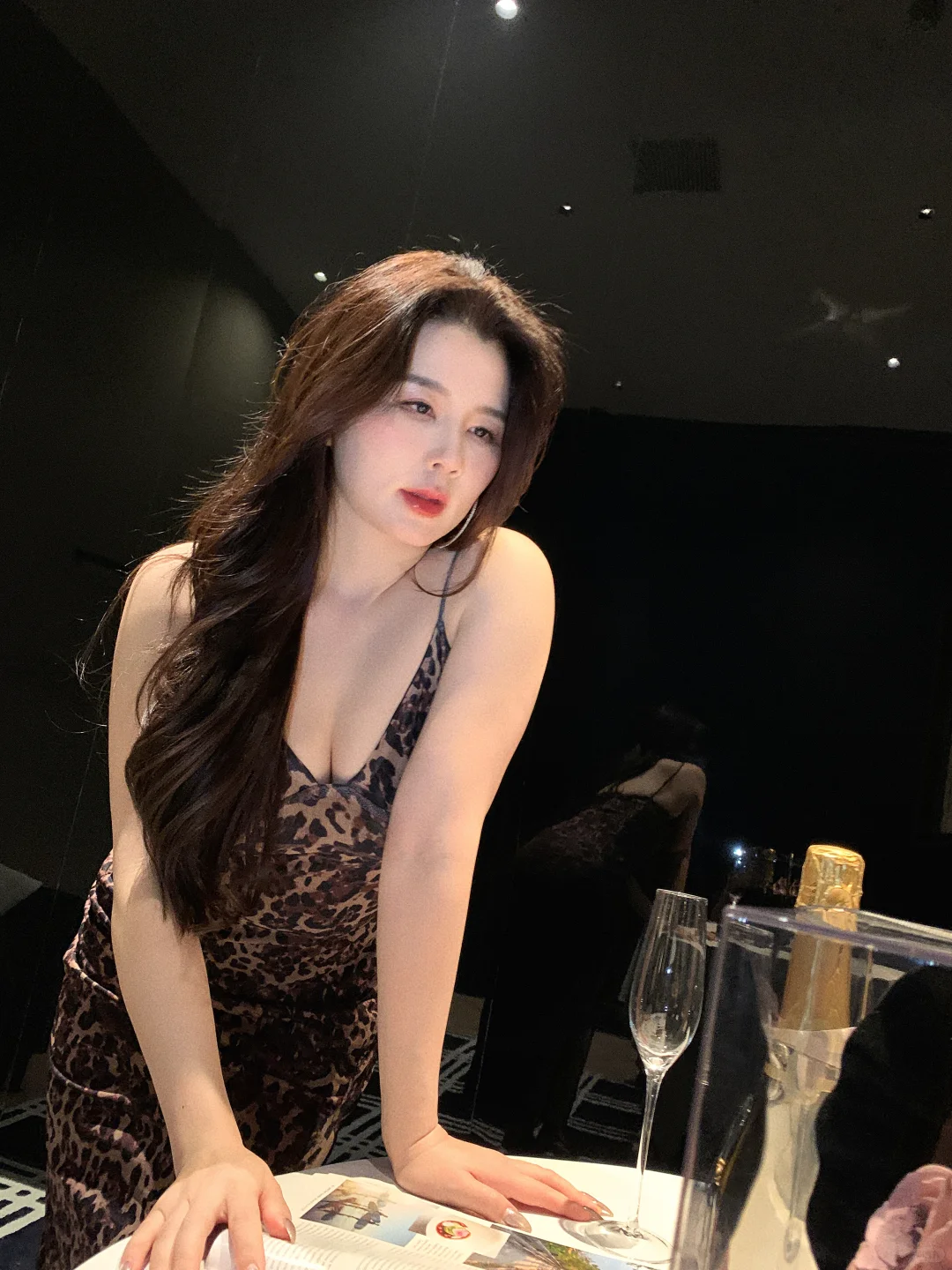 爱穿豹纹那女的