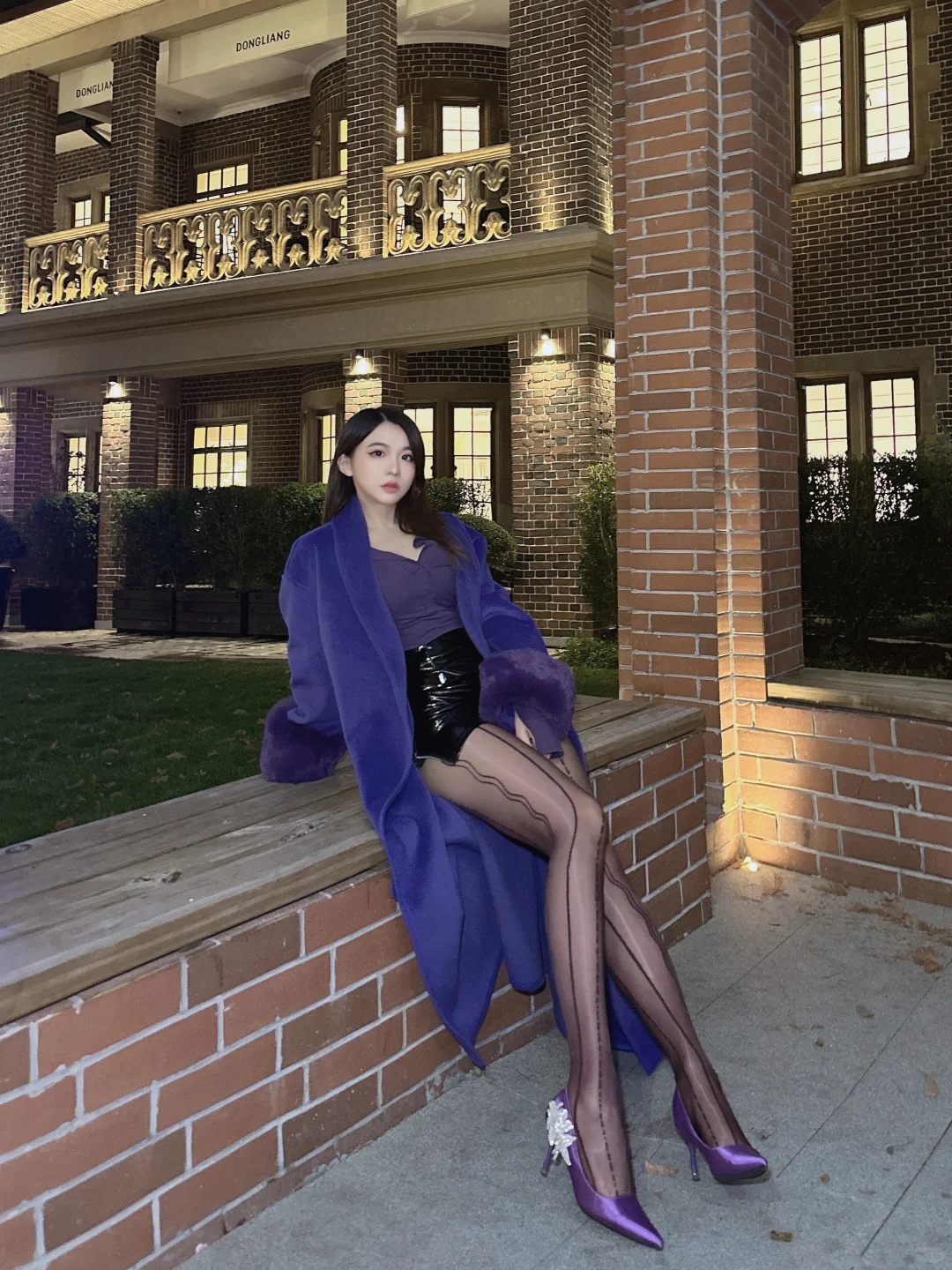 秋冬御姐穿搭：紫色大衣➕紫色高跟👠