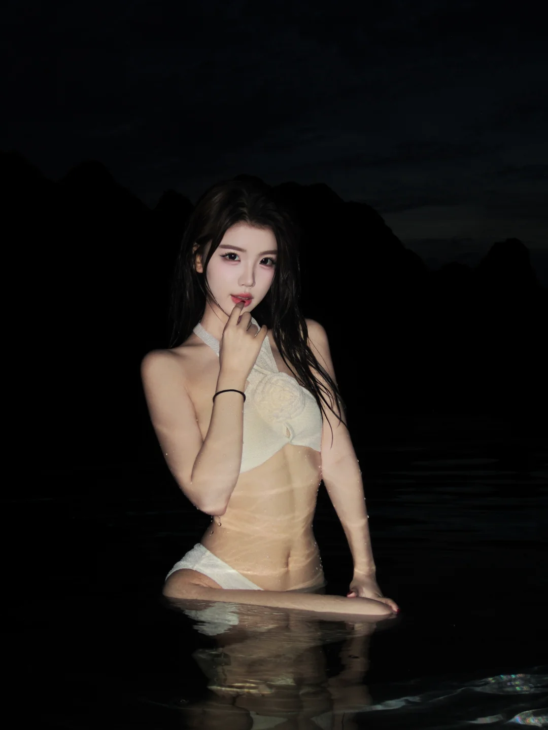 爱像一场大雨 淋湿我的眼睛