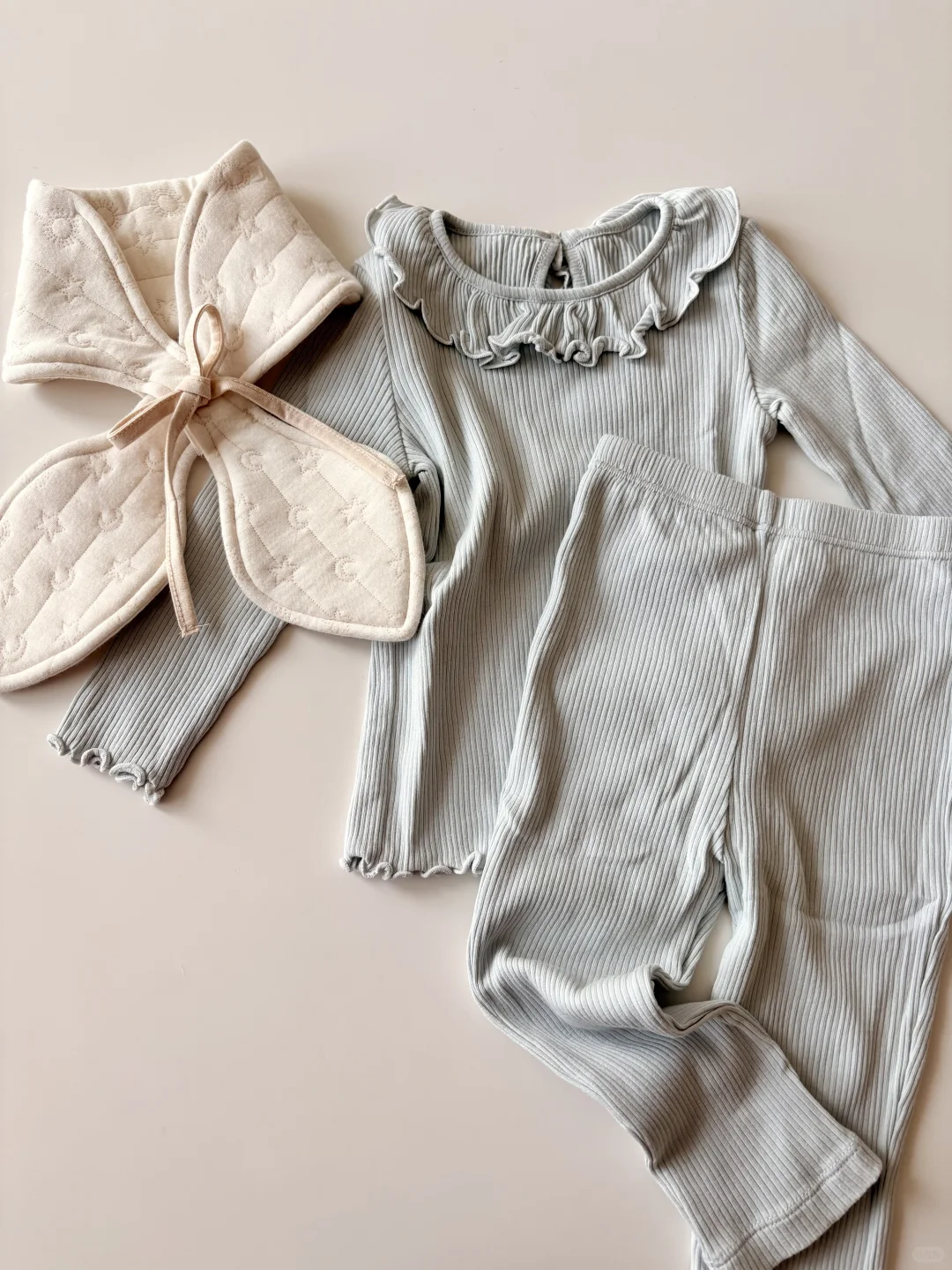 Anniewin 女宝的“云朵穿搭”☁️