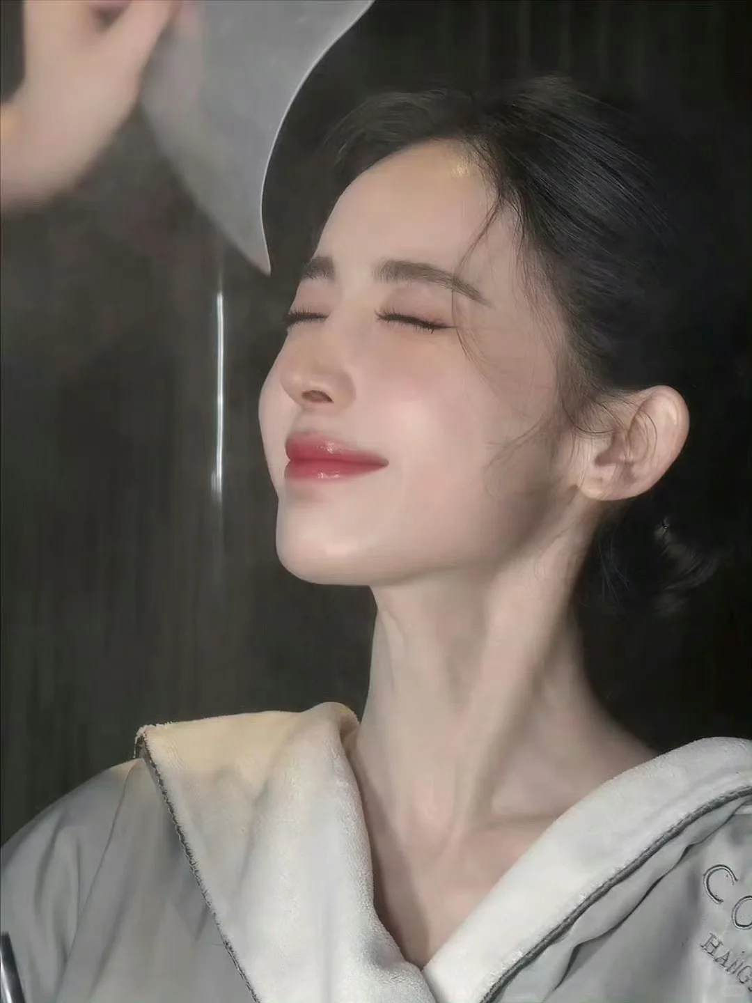 真的会有这么美的脸吗……