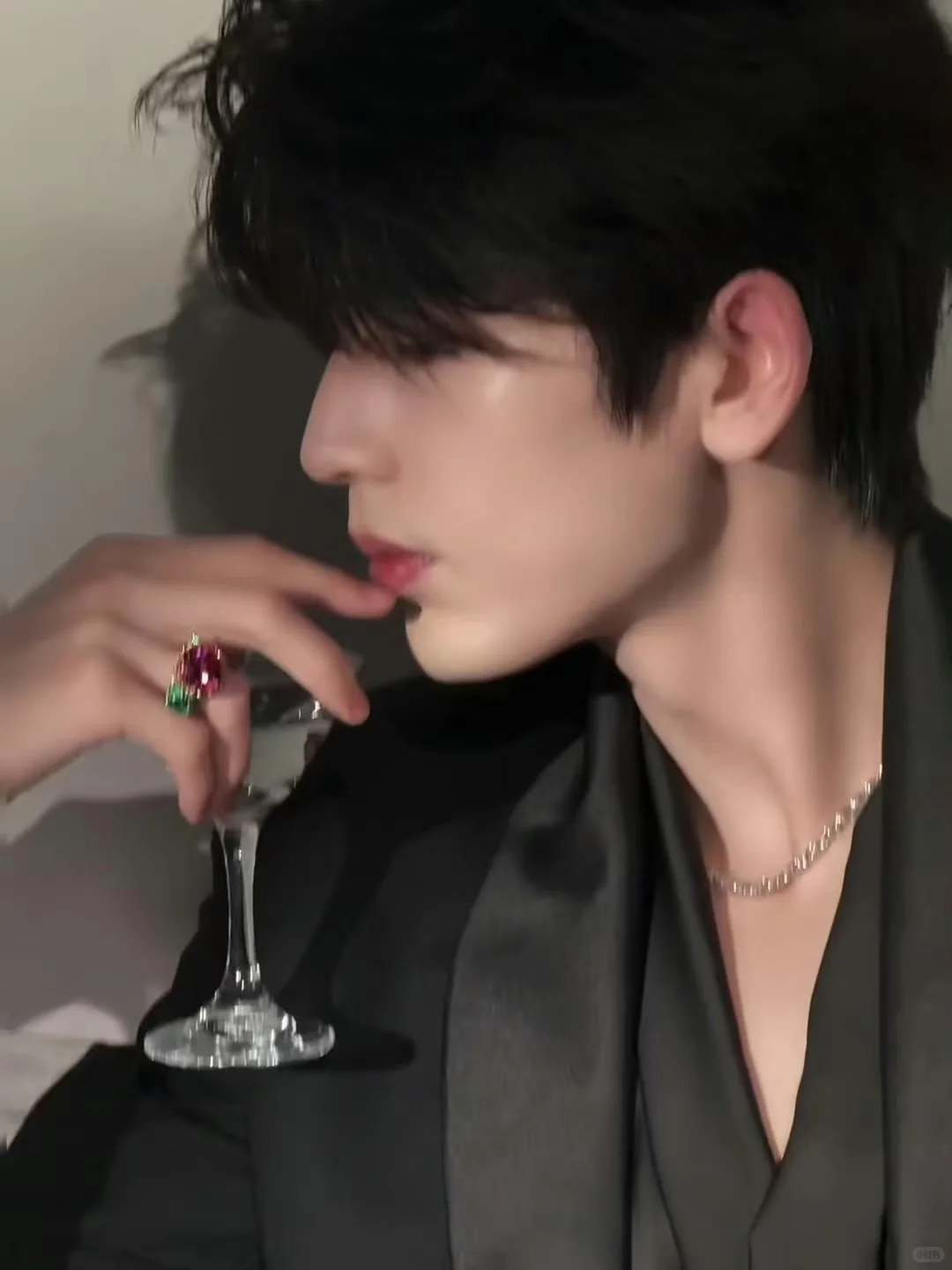 ✨谁懂啊！帅得我原地旋转三圈！