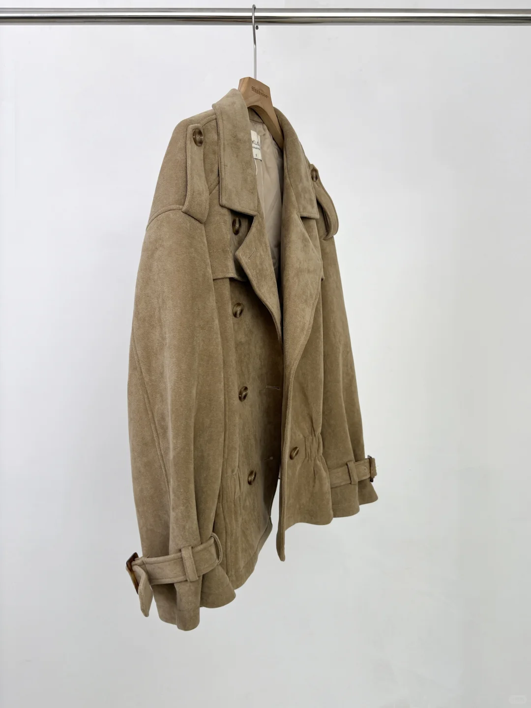 捡漏！大厂版衣，复古风收腰设计感绒外套女